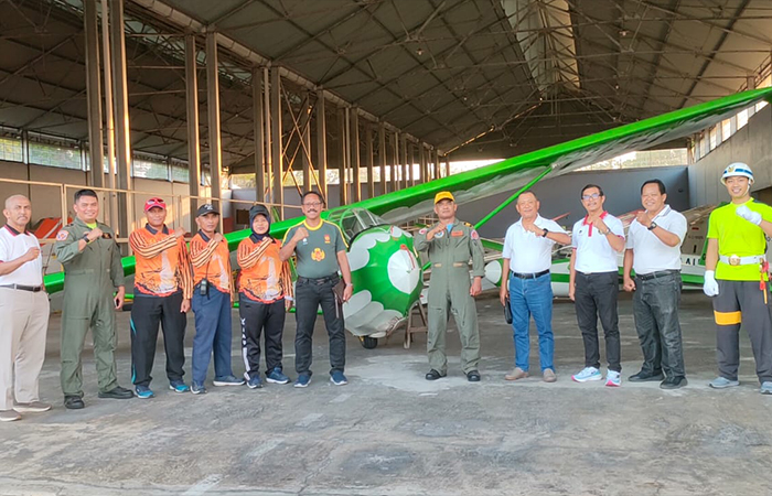 &nbsp;INTENSIF: Jajaran pengurus KONI DIY saat memantau latihan tim Terbang Layang DIY di Lanud Adi Sucipto.Dokumen Humas KONI&nbsp;DIY