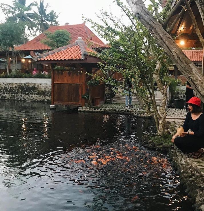 Suasana Restaurant Kopi Gareng Sleman Yogyakarta.
