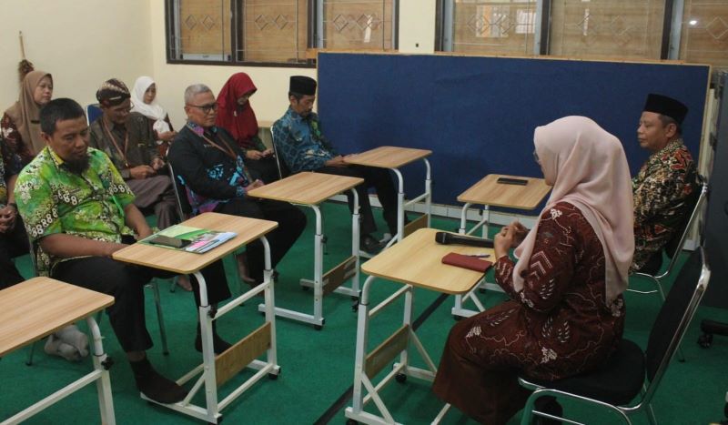 SEPAKAT: Penandatanganan kerjasama antara Kankemenag Kulon Progo dengan SLBN 1 Kulon Progo mengenai peningkatan layanan kelompok rentan pada Kamis (8/8/2024).