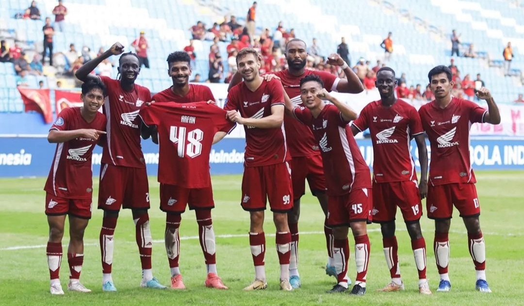 Penggawa PSM Makassar rayakan kemenangan pada laga perdana BRI Liga 1 2024/25 atas Persis Solo (ig psm_makassar)