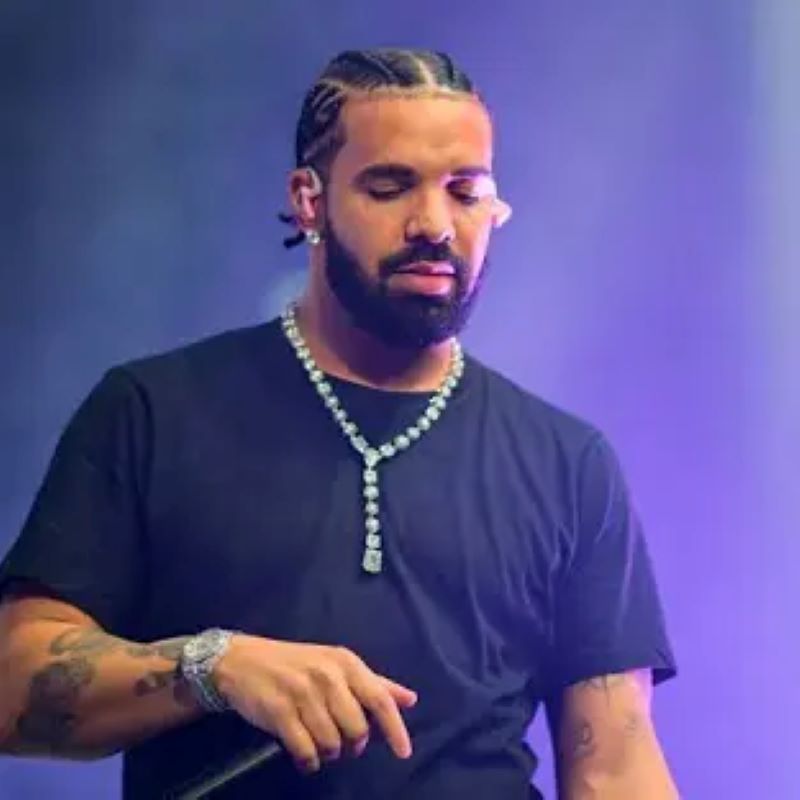 Rapper dan penyanyi kelas dunia, Drake bantu Venezia dari ancaman kebangkrutan (getty)