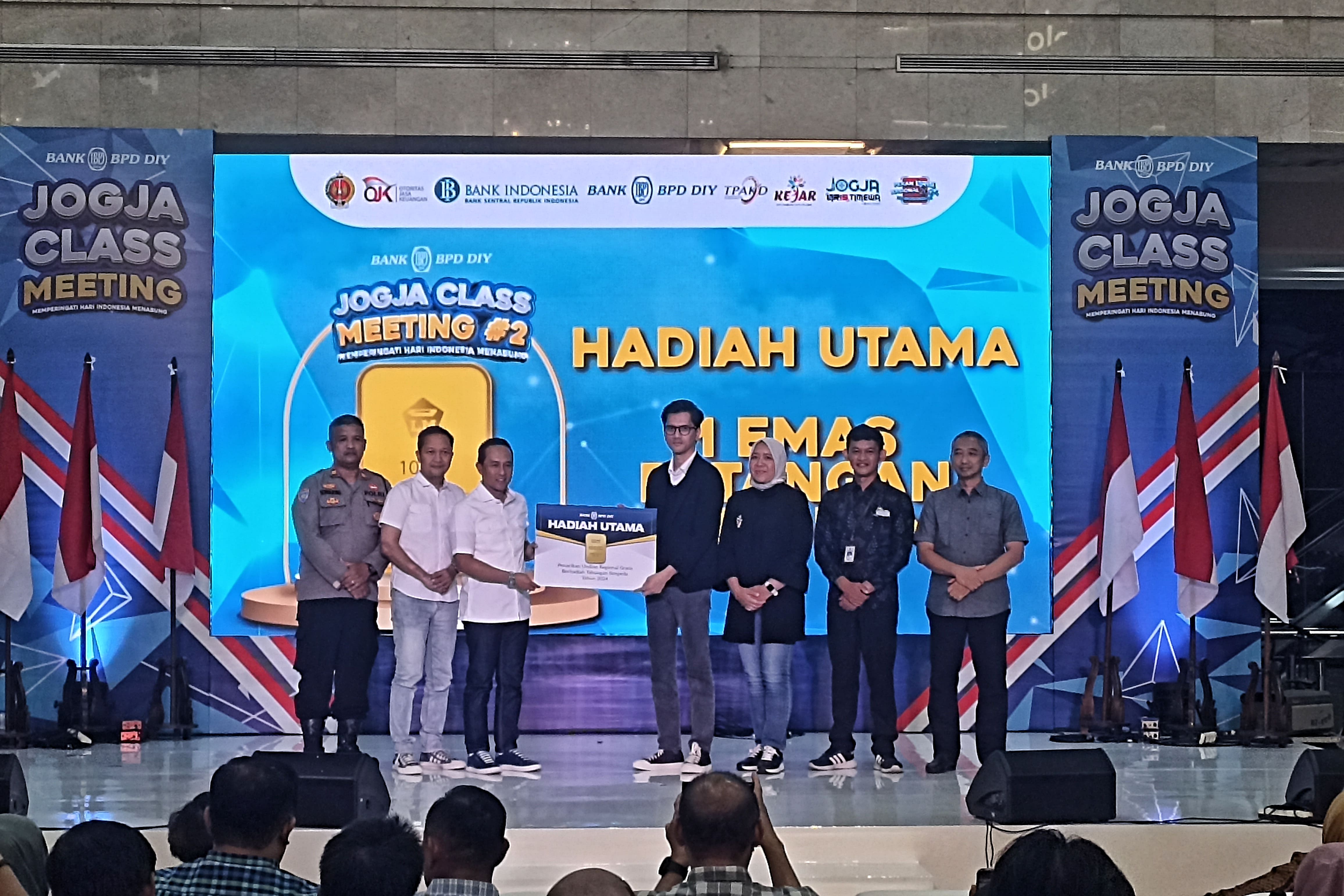 APRESIASI: Kegiatan Penarikan Undian Regional Tabungan Simpeda Tahun 2024: Jogja Class Meeting #2&rdquo; pada Minggu (11/8) di Plaza Ambarrukmo.