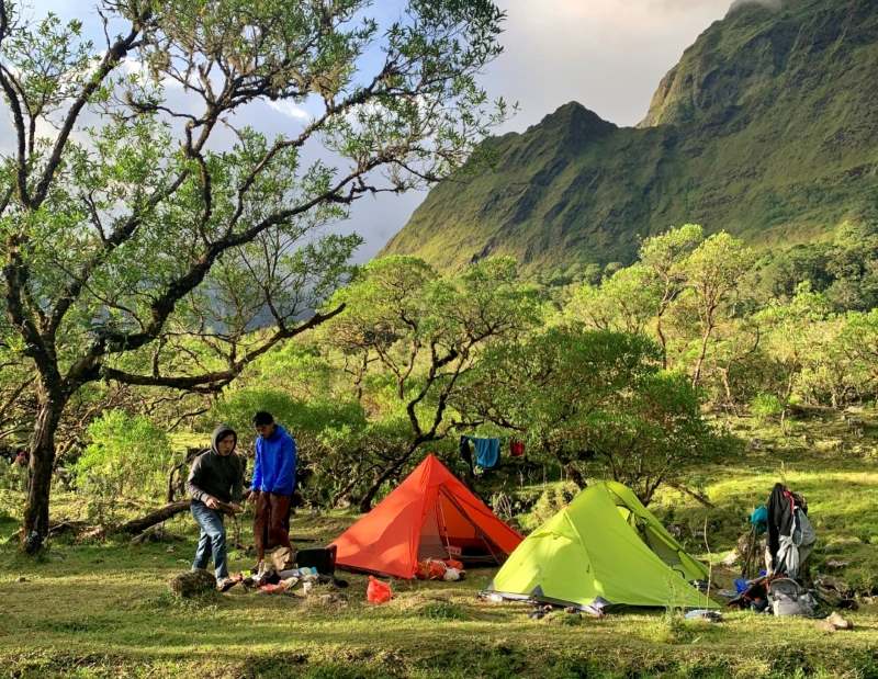 Keindahan Suasana Berkemah di Lembah Lohe Sulawesi Selatan