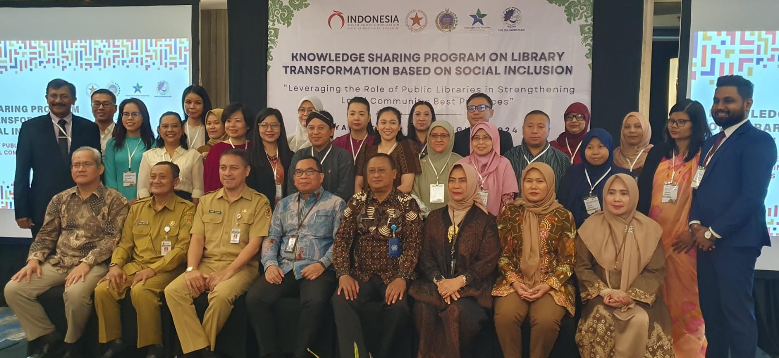 DISKUSI: Peserta Colombo Plan yang diikuti perwakilan 11 negara kawasan Asia-Pasifik di Jogjakarta kemarin (12/8). (GUNAWAN/Radar Jogja)