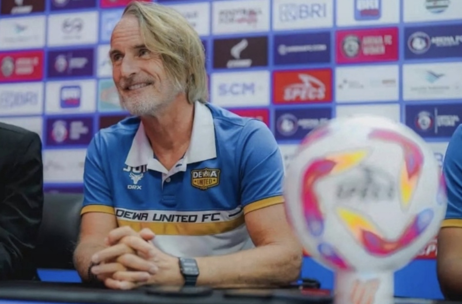 Pelatih Dewa United, Jan Olde Riekerink pastikan skuad asuhannya siap tantang Arema FC di pekan pembuka BRI Liga 1 2024/25. (Lib)