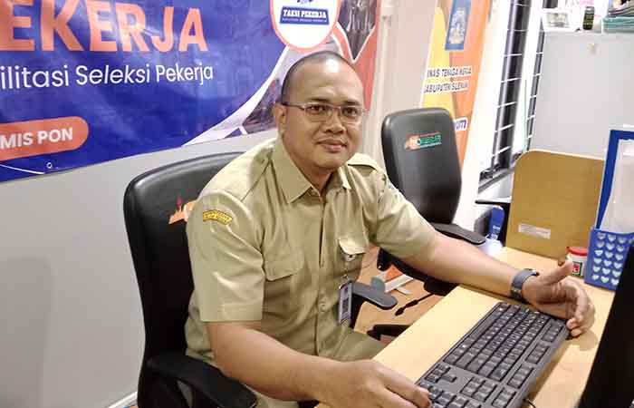 Pengantar Kerja Ahli Muda Disnaker Kabupaten Sleman, Sakri Warastrotomo (Delima Purnamasari/Radar Jogja)