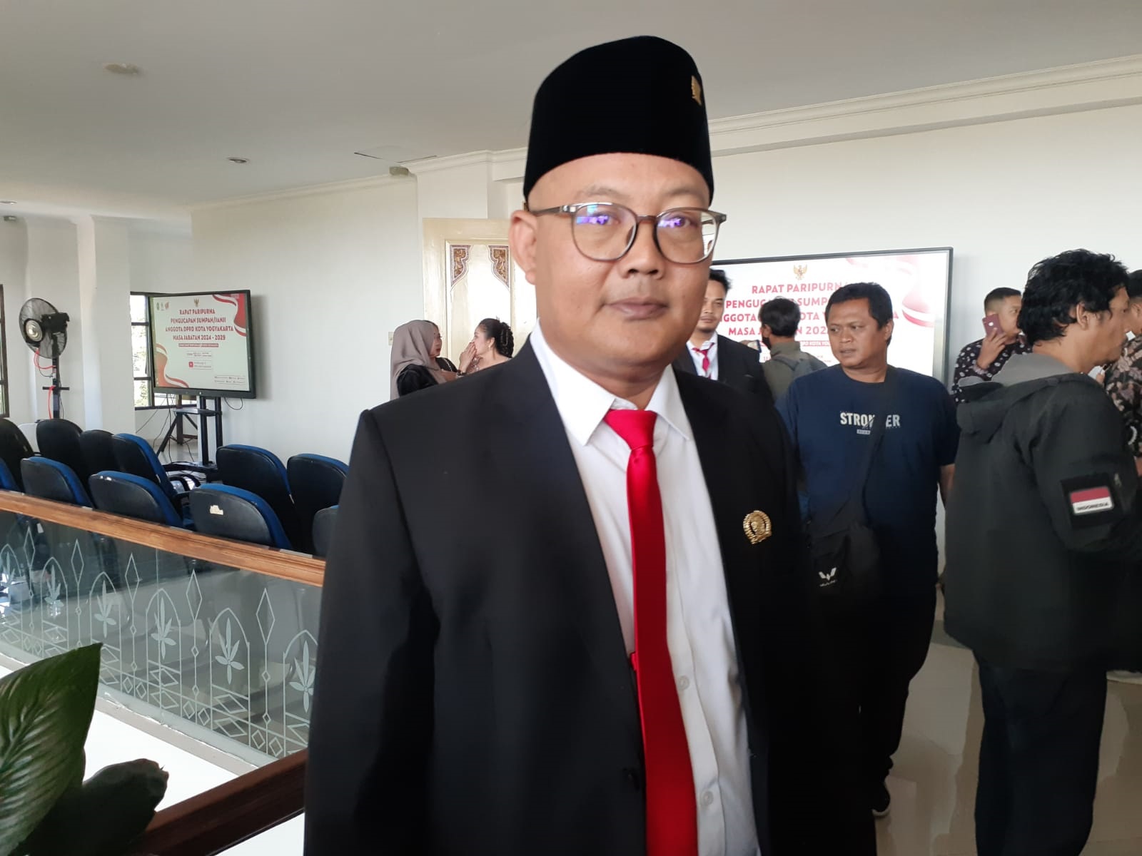 Sebanyak 40 anggota DPRD Kota Yogyakarta Masa Jabatan 2024-2029 resmi telah diambil sumpah dan janji.