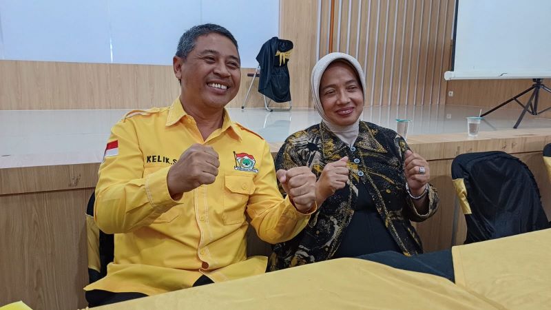Ketua Harian Golkar Purworejo Kelik Susilo Ardani bersama Ketua DPD Partai Golkar Purworejo.