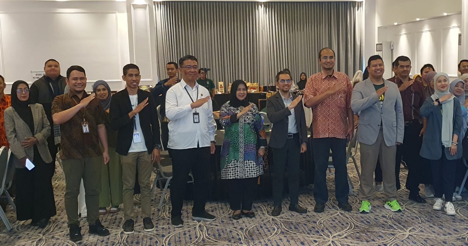 Pelaku UMKM di Jogjakarta hadir dalam demo day embracing pentahelix collabiration to elevate green & Slsustainable business di The Hotel Malioboro pada Rabu (14/8/2024).  (GUNAWAN/Radar Jogja)