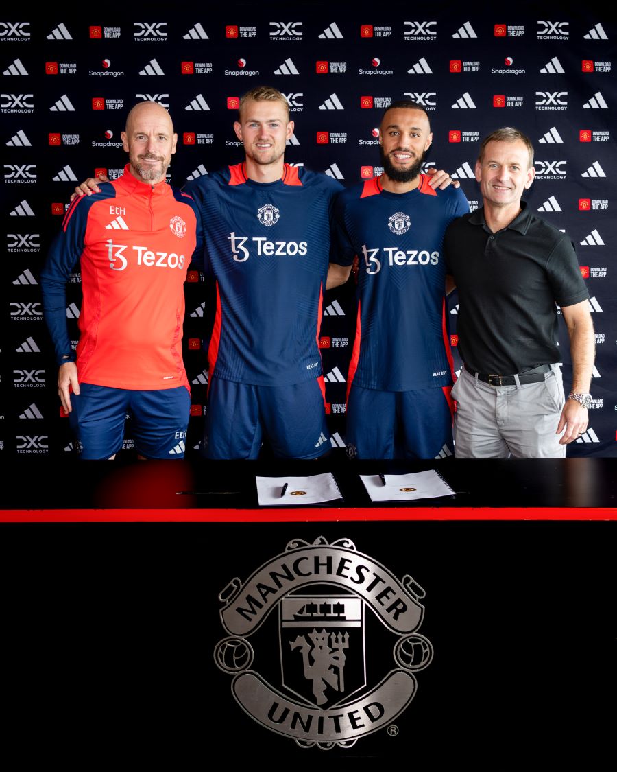 Manchester United resmikan duo Bayern Munich, Matthijs de Ligt dan Noussair Mazraoui. (manchester united)