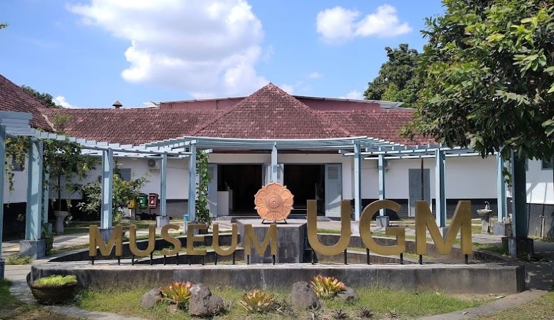 Salah satu wisata sejarah museum UGM Yogyakarta.