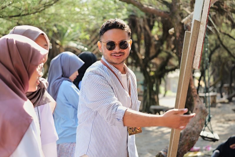 Muhammad Ade Safri Salampessy Mahasiswa UTY dengan segudang prestasi.