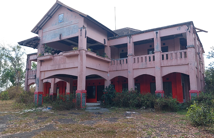 TAK TERAWAT: Kondisi Wisma Sermo yang mengalami rusak parah setelah beberapa tahun tak diremajakan.ANOM BAGASKORO/RADAR JOGJA