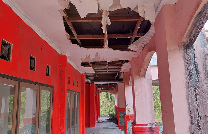 TAK TERAWAT: Kondisi Wisma Sermo yang mengalami rusak parah setelah beberapa tahun tak diremajakan.ANOM BAGASKORO/RADAR JOGJA