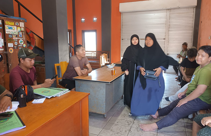 GANASNYA PANTAI SELATAN: Empat wisatawan dari Sragen, Jawa Tengah, terseret ombak Pantai Parangtritis saat bermain air, satu orang meninggal dunia, tiga lainya selamat.Humas Polres Bantul