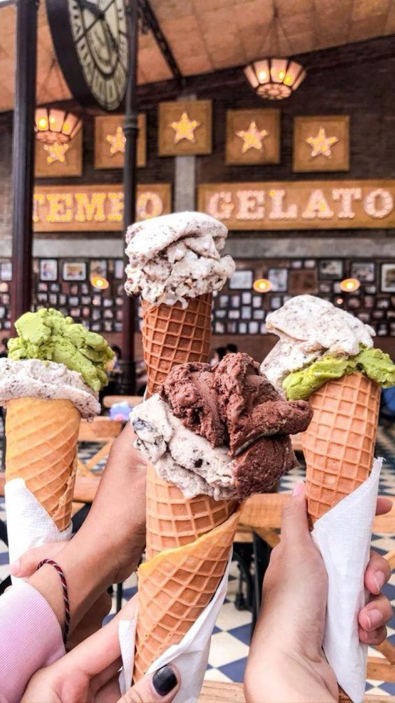 Menikmati lezatnya ice cream Gelato di Jogja.