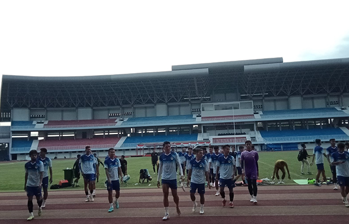 BANYAK CATATAN: Para pemain PSIM Jogja usai latihan rutin di Stadion Mandala Krida, Jogja.Rizky Wahyu/Radar Jogja