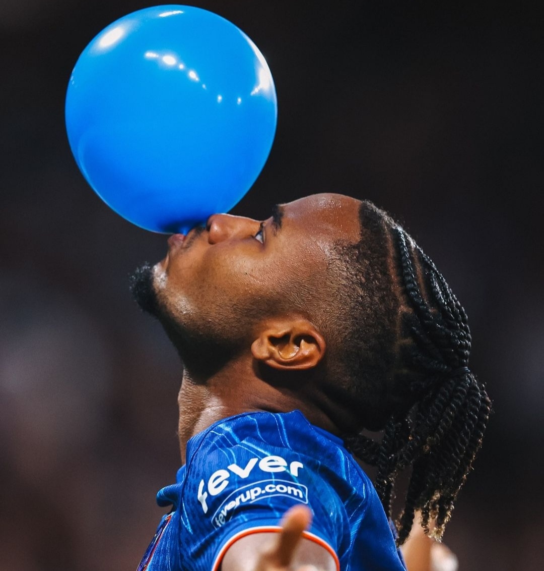 Selebrasi Christopher Nkunku usai mencetak gol ke gawang Servette (ig chelseafc)
