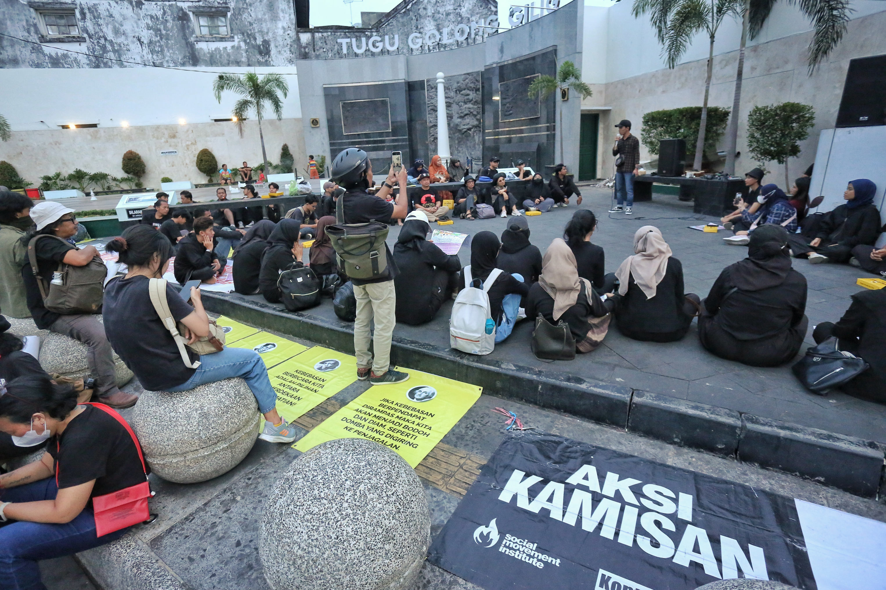 Aksi Kamisan di Tugu Jogja
