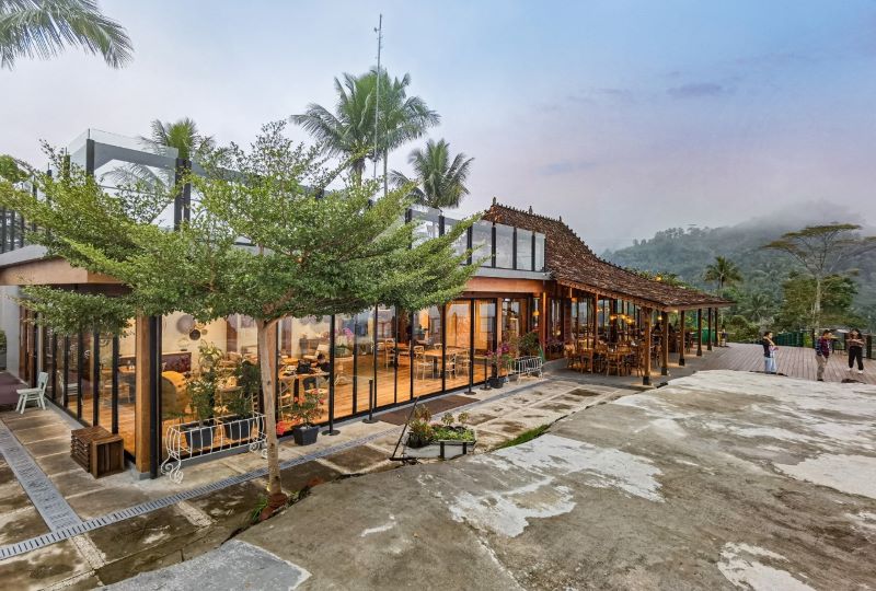 Menikmati keindahan alam yang menakjubkan di Enam Langit by Plataran, Magelang.