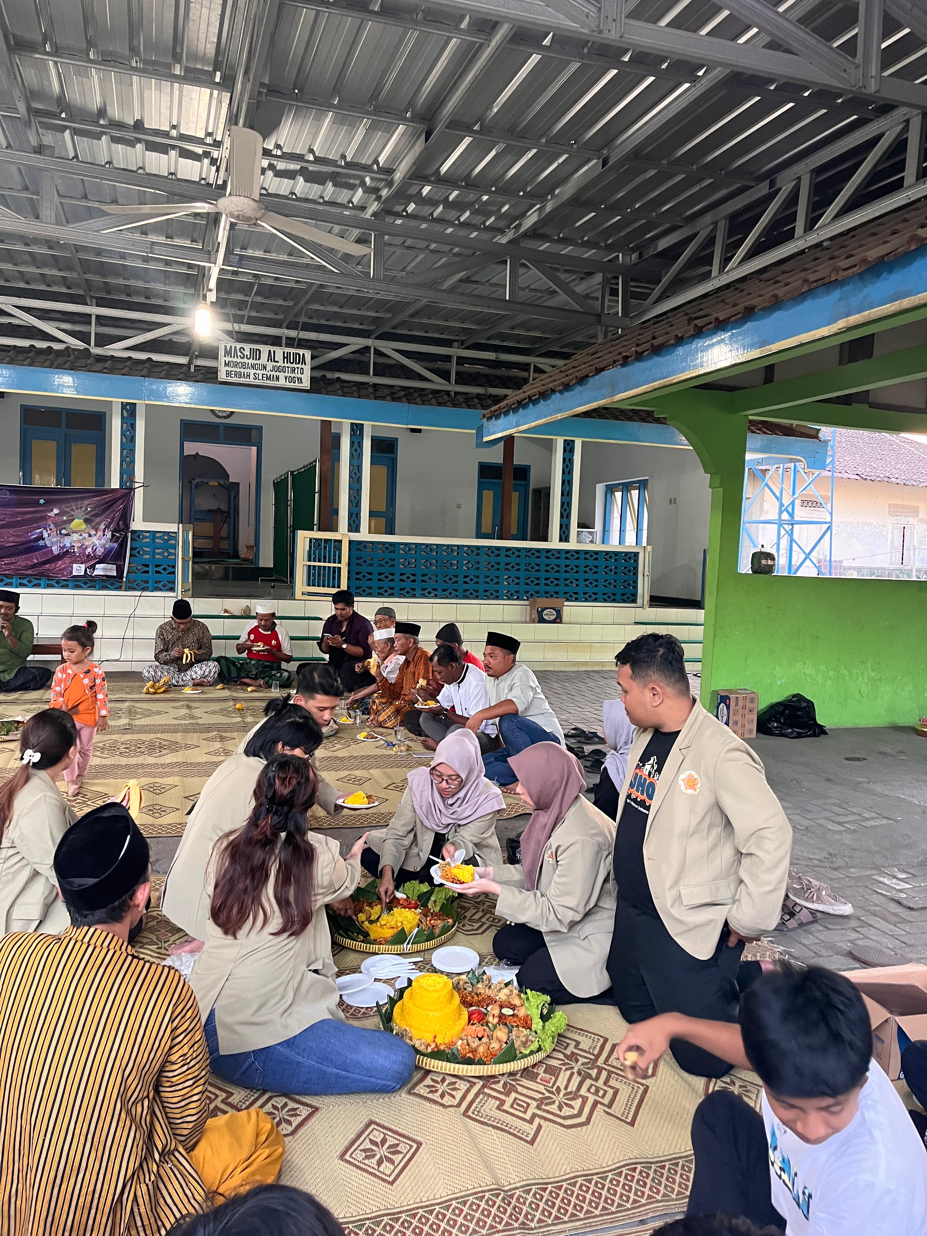 Agenda melestarikan budaya tutur situs Kenteng yang erat kaitannya dengan cerrita Panji Asmorobangun.