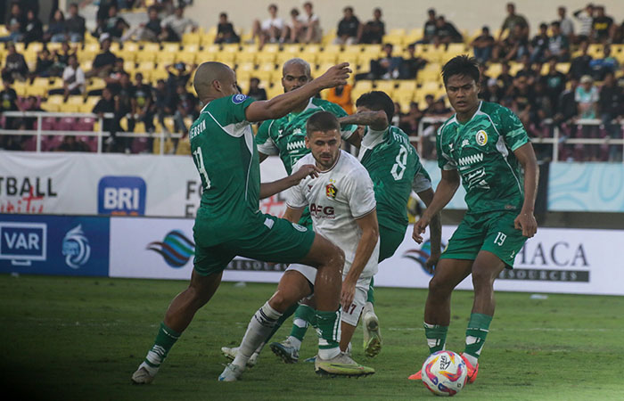 PSS Sleman VS Persik Kediri di Stadion Manahan Solo.