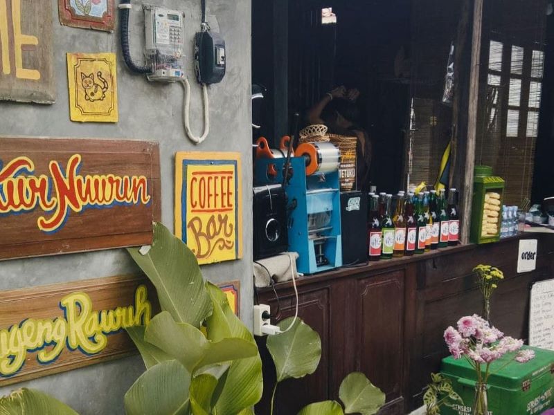 Kafe Tetuku yang terlihat dari dalam.