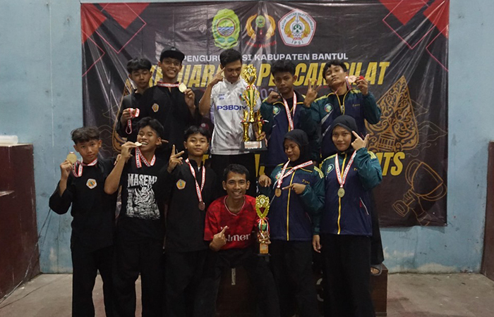 PRESTASI: Atlet pelajar MTs N 9 Bantul menunjukkan prestasi gemilang dalam Kejuaraan Pencak Silat Tingkat SMP/MTs se-Kabupaten Bantul 2024.