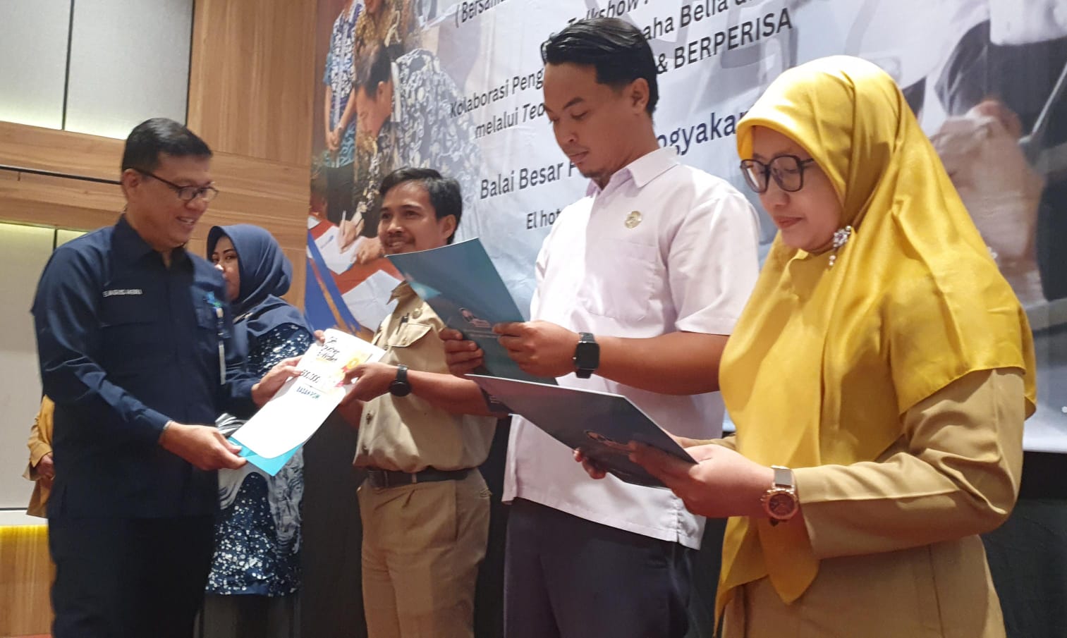 Kepala BPOM Provinsi DIY Bagus Heri Purnomo dalam kegiatan monev dan launching Berperisa di Jogja Senin (26/8/2024)  GUNAWAN/Radar Jogja