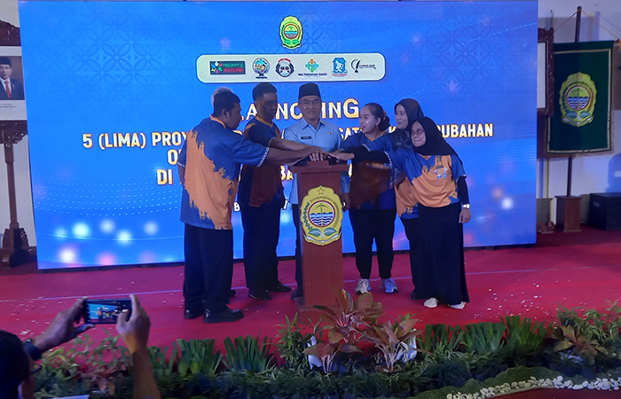 SIMBOLIS: Sejumlah OPD Bantul meresmikan lima proyek perubahan Kantor Bupati Bantul Selasa (27/8).