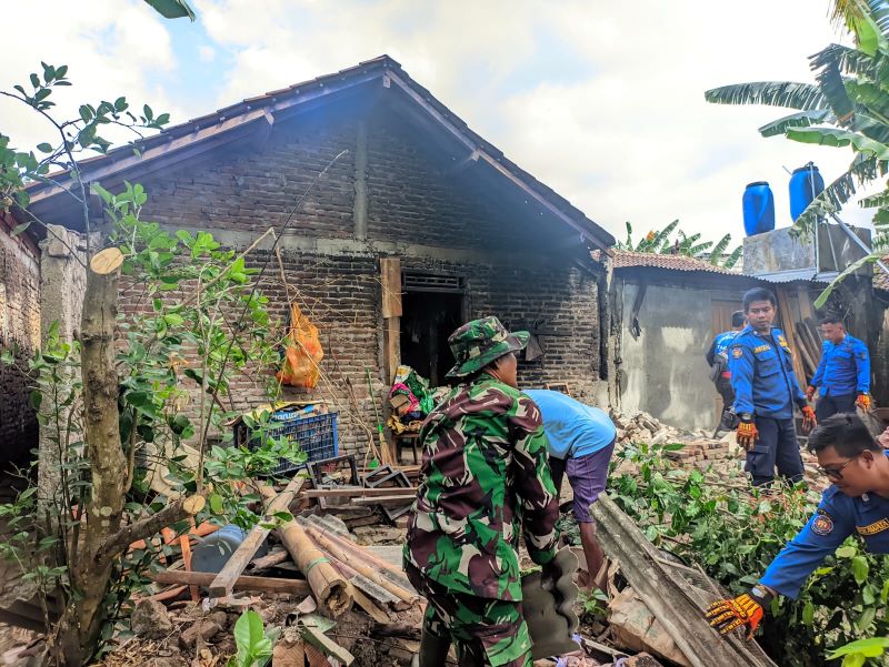 Sejumlah rumah di Bantul yang terkena dampak gempa megathrust tadi malam