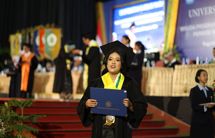 SEREMONIAL: Sesi wisuda mahasiswa program sarjana UGM yang berlangsung di Grha Sabha Pramana (GSP) (28/8).Dokumentasi UGM