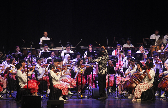 Konser orkestra dan paduan suara Internalisasi Kesejarahan Serenade Bunga Bangsa, di Concert Hall Taman Budaya Yogyakarta (TBY), Kamis malam (29/8).&nbsp;