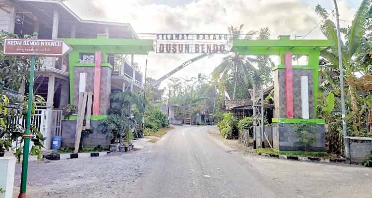 KELILING KAMPUNG: Desa Wisata di Padukuhan Bendo, Trimurti, Srandakan, Bantul bisa kunjungi beberapa destinasi dan UMKM andalan setempat dengan menggunakan sepeda.