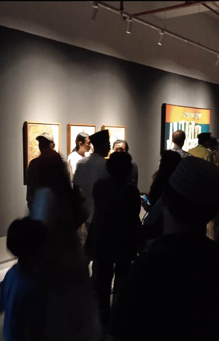 Pembukaan pameran seni rupa dengan tajuk Indonesia 100% di Galeri Seni NUsantara Universitas Nahdlatul Ulama (UNU) Yogyakarta, Sabtu (30/8).