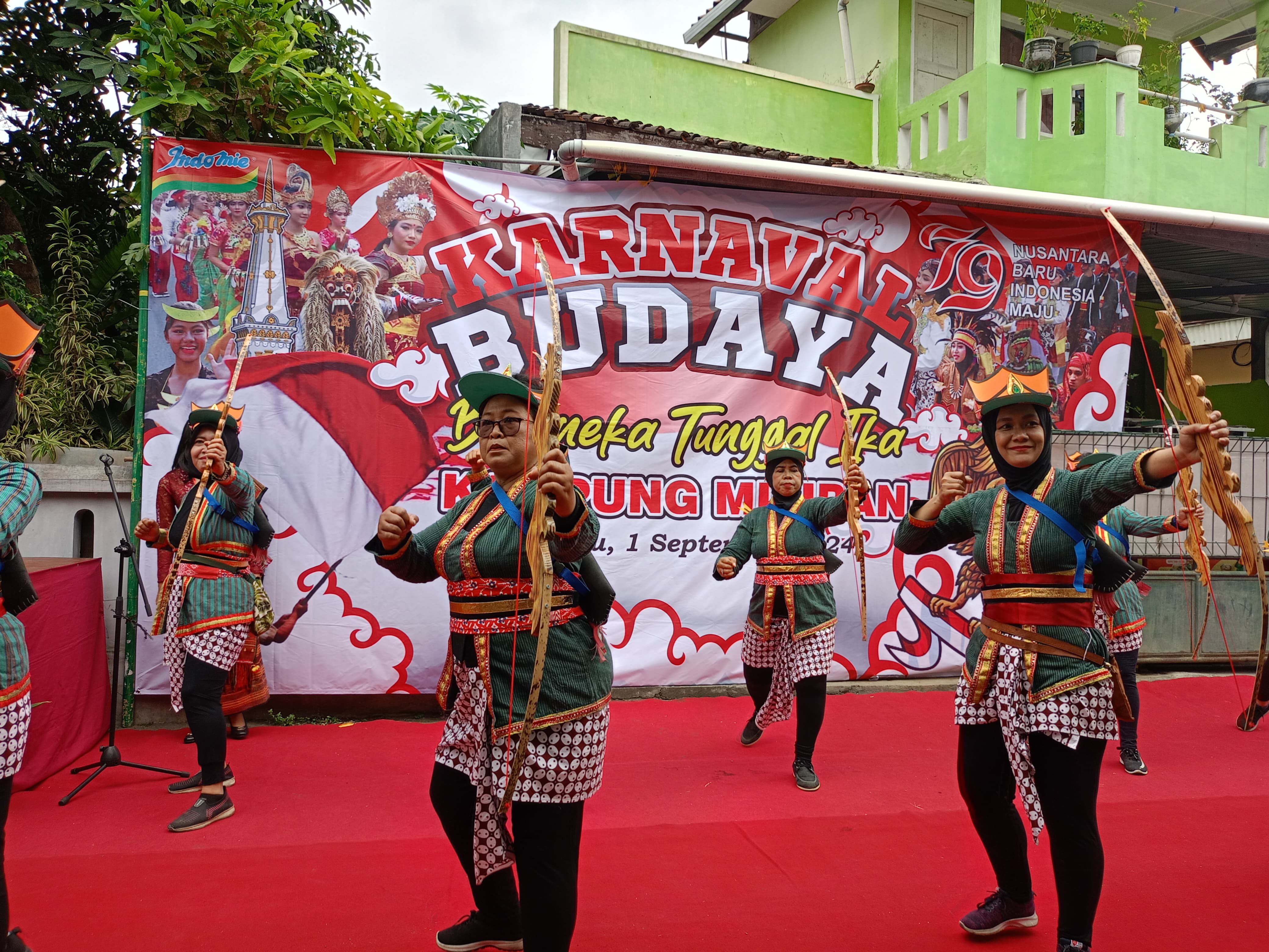 MERIAH: Suasana Karnaval Bhineka Tunggal Ika yang digelar oleh warga Kampung Miliran, Mujamuju, Umbulharjo, Kota Jogja, Minggu (1/9/2024).  (DOKUMENTASI WARGA MILIRAN)