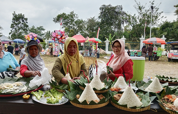 Prosesi adat Ngrowhod 2024 di Girikerto, Turi.Delima Purnamasari/Radar Jogja