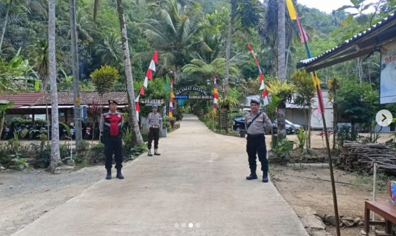Kegiatan patroli kamtibmas Unit Samapta Polsek Girimulyo, Kulon Progo obyek wisata Sungai Mudal Kulon Progo.