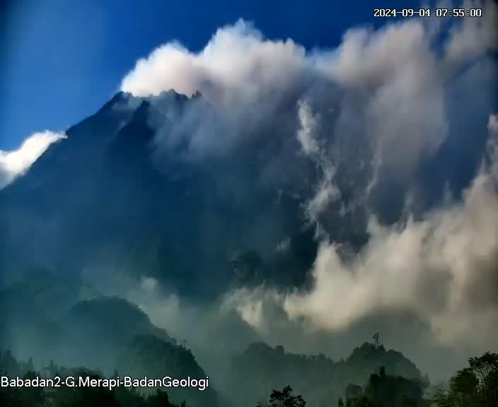 Awan panas guguran Gunung Merapi pada Rabu Pagi, 4 September 2024 pagi terekam dari Pos Pengamatan Gunung Merapi di Babadan Kabupaten Magelang milik Badan Geologi.  (BPPTKG)