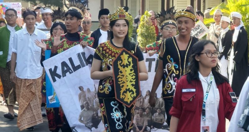 MERIAH - Karnaval Kebangsaan dengan tema