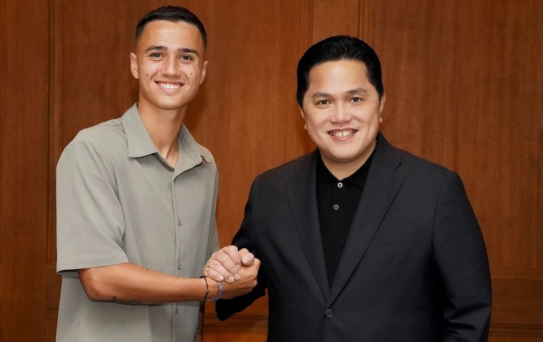 Erick Thohir bersalaman dengan Eliano Reijnders (ig erickthohir)