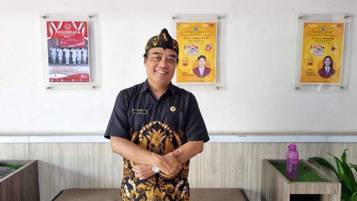 Guru SMAN 6 Jogja Eko Sunaryo
