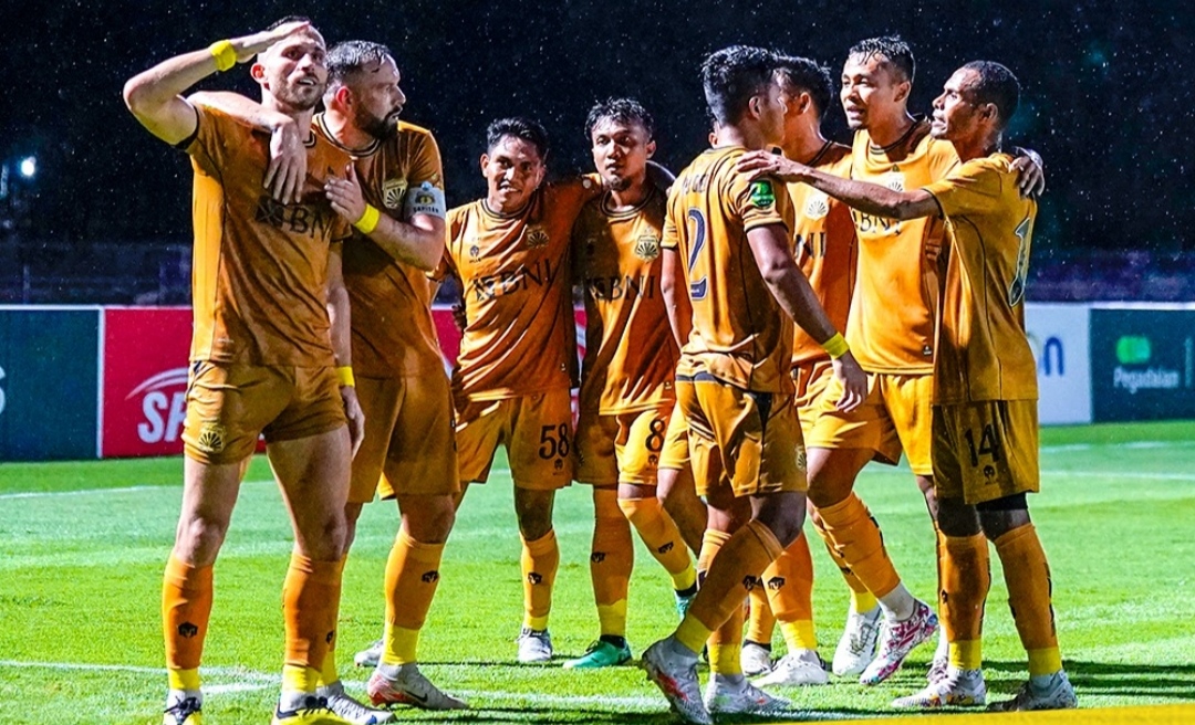 Selebrasi penggawa Bhayangkara FC setelah Illija Spasojevic mencetak gol ke gawang Persipa (ig bhayangkarafc)