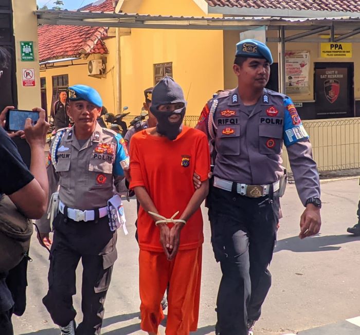 SEMPAT KABUR: Subarjo, pelaku pembunuhan terhadap nenek Rajinah saat ditangkap jajaran Satreskrim Polres Gunungkidul.