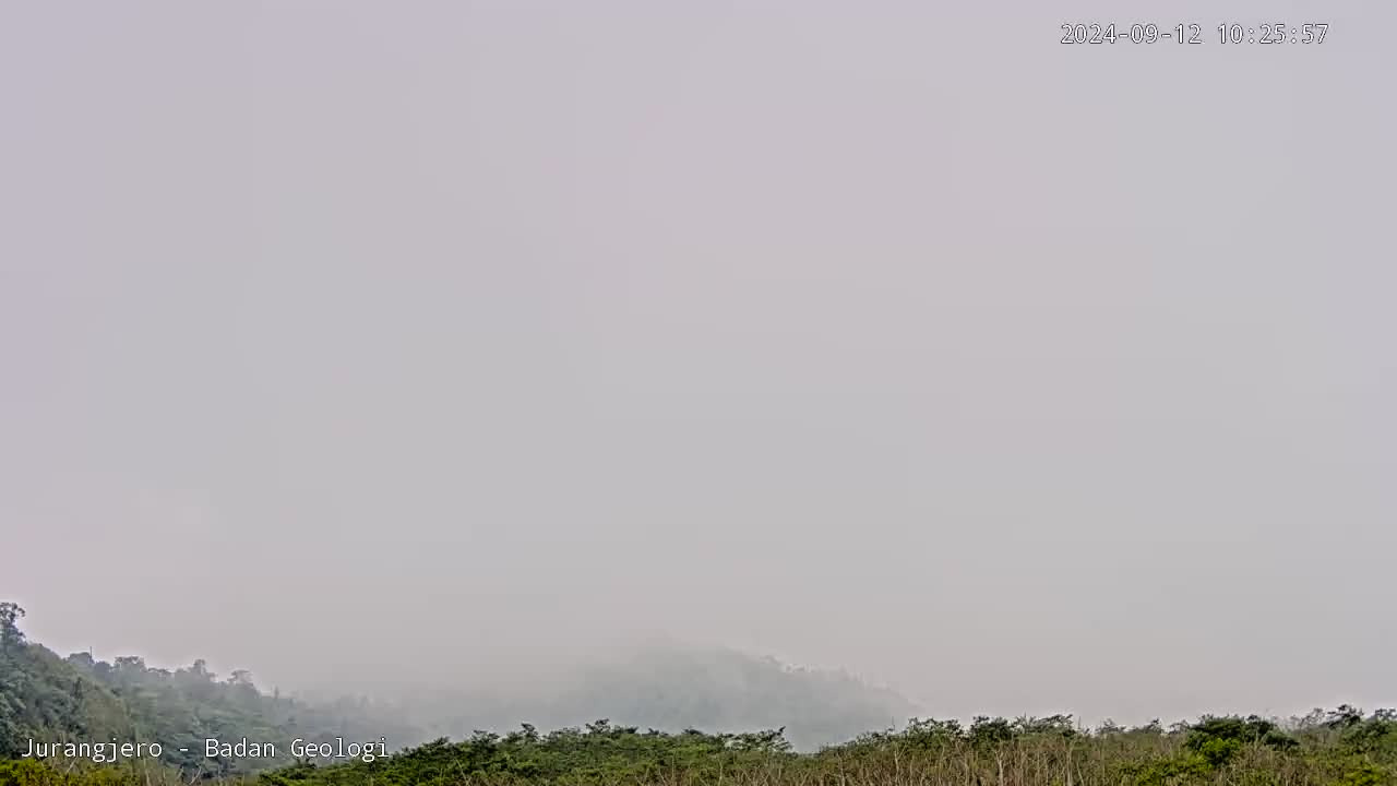 Erupsi Gunung Merapi terpantau dari Pos Pemantauan Merapi di Jurangjero, Kabupaten Magelang.  (Badan Geologi)