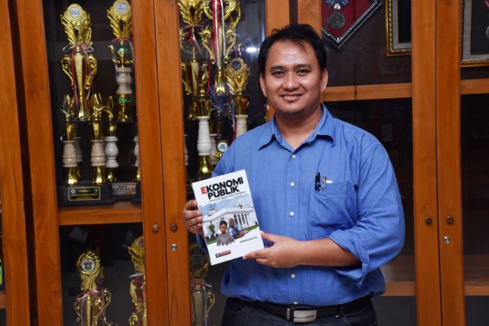 Dosen Pendidikan Ekonomi UNY Bambang Suprayitno