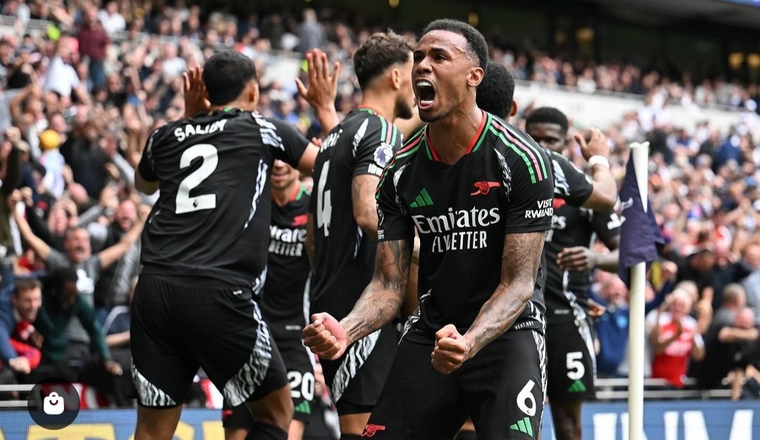 Selebrasi Gabriel Magalhaes usai bobol gawang Tottenham Hotspurs bagi Arsenal dalam derbi London Utara dalam lanjutan Liga Inggris (ig Arsenal)