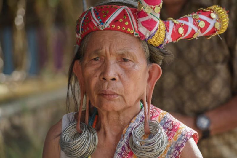 Orang asli Kalimantan.