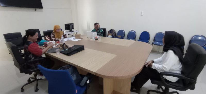 Proses wawancara terhadap pelaku UMKM di Kabupaten Purworejo oleh para akademisi dalam rangka penelitian terkait manajemen risiko pada UMKM.