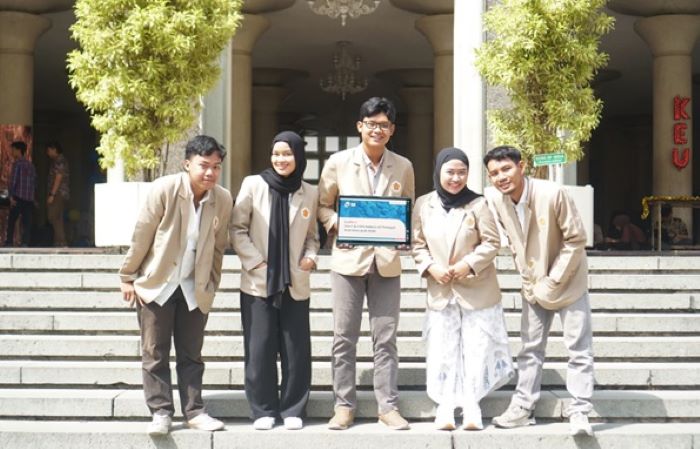 INOVATIF: Tim Program Kreativitas Mahasiswa Penerapan Ilmu Pengetahuan dan Teknologi (PKM-PI) UGM saat memperkenalkan CoolNest Selasa (17/9/2024).